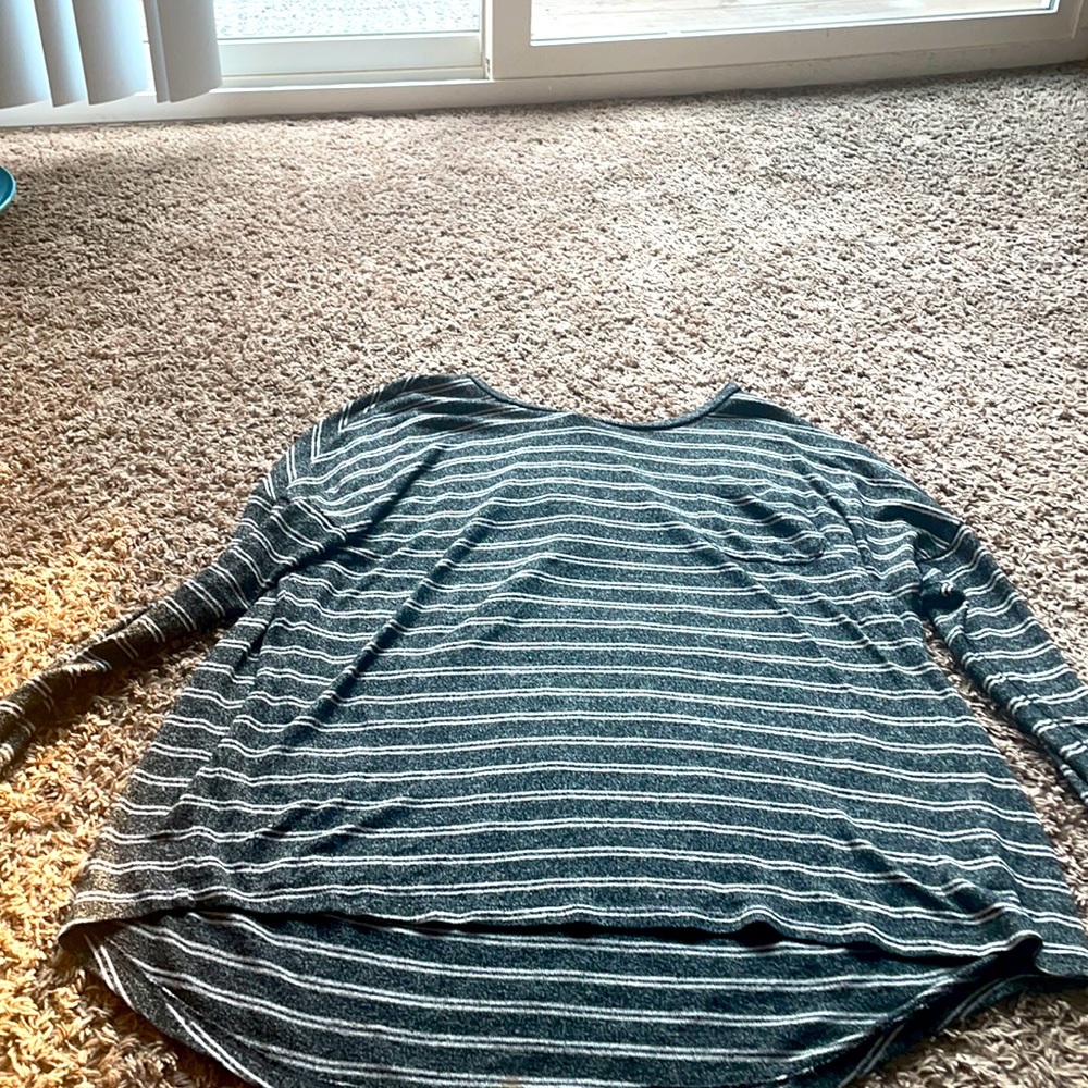 Long sleeve top size L